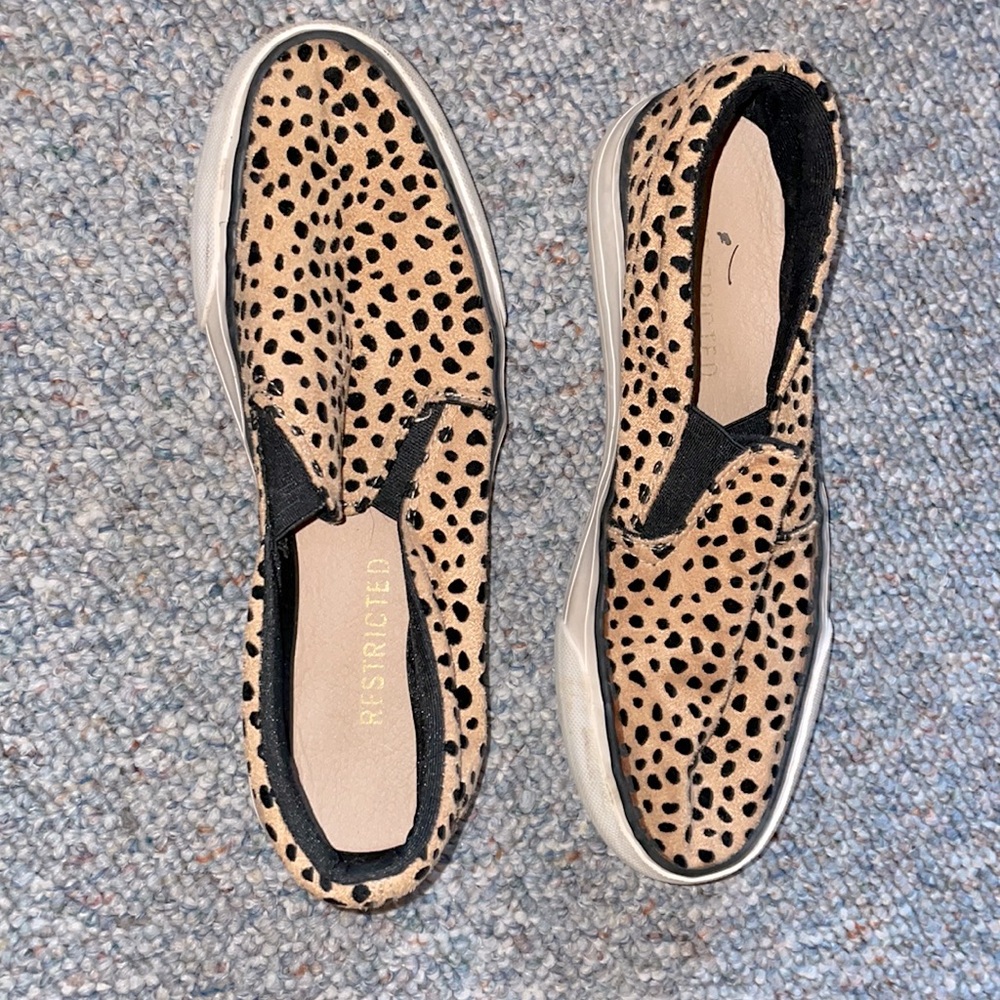Sip on sneaker 7.5 womens.